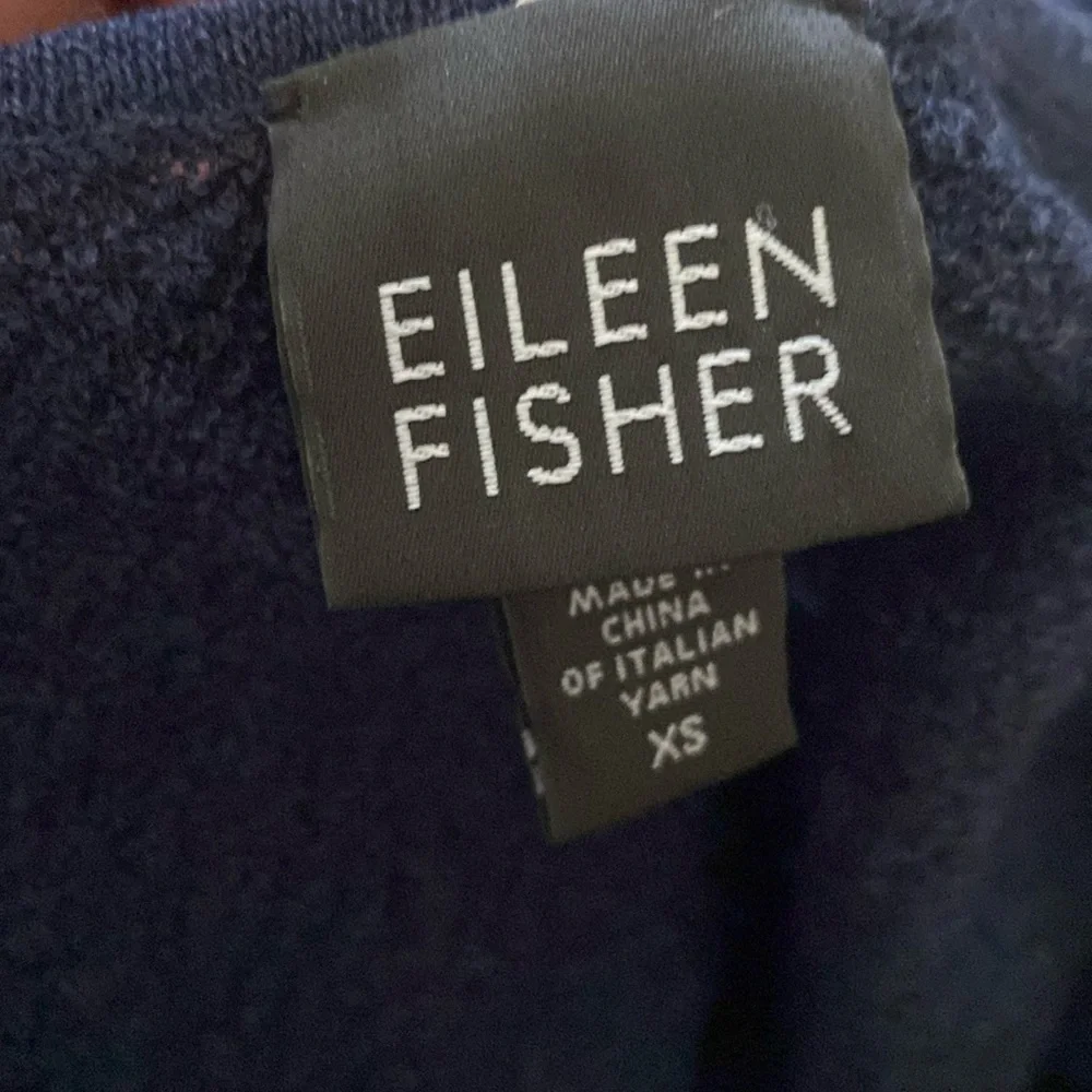 Eileen Fisher Women's Navy Top 100% wool - Picture 2 of 9